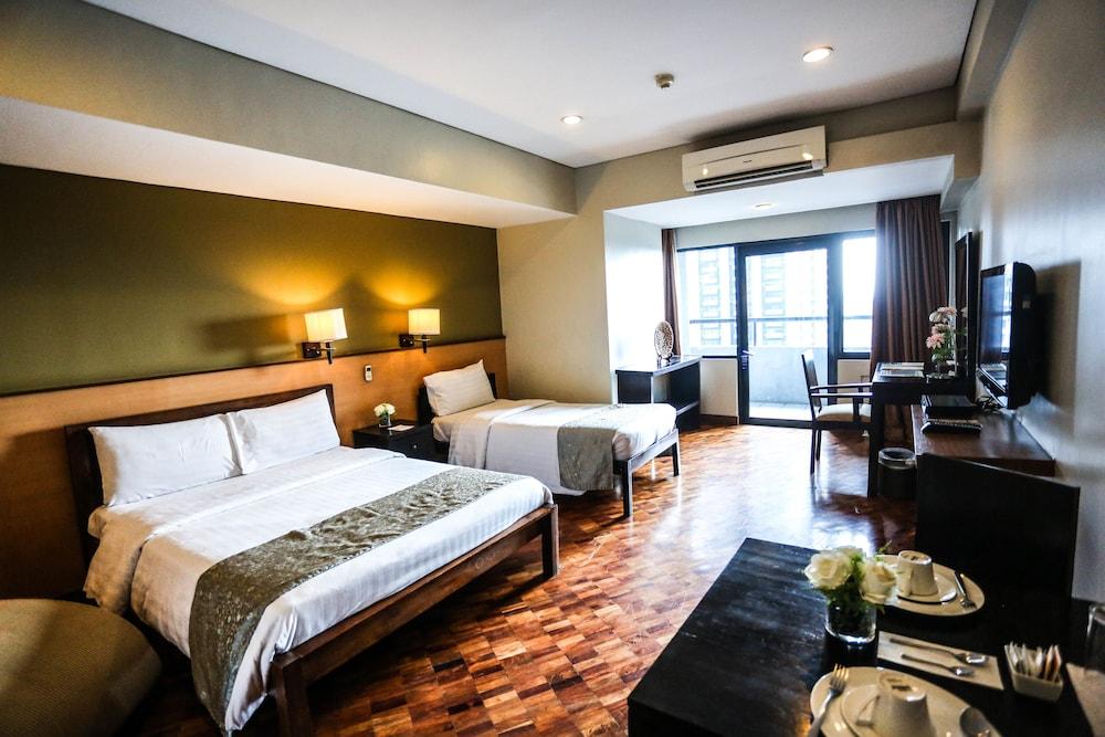 The Malayan Plaza 3*