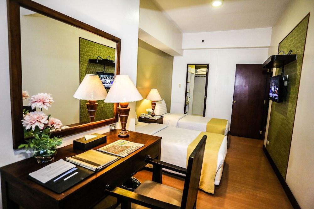 The Malayan Plaza Aparthotel