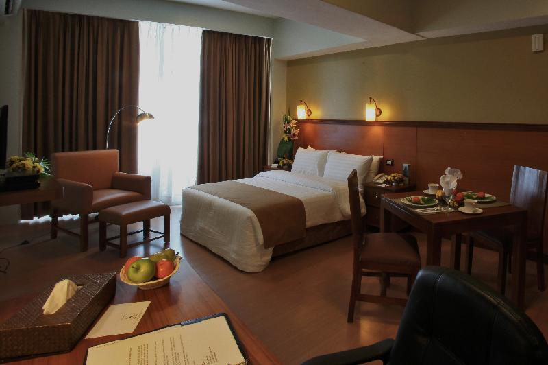 The Malayan Plaza 3*