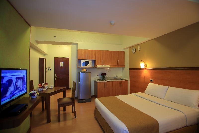 The Malayan Plaza Aparthotel 3*