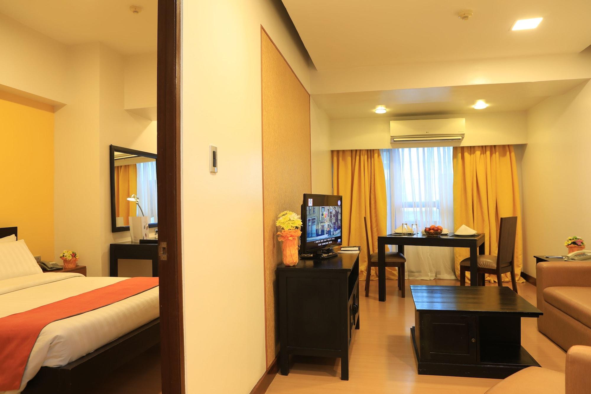 Aparthotel The Malayan Plaza 3*